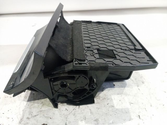 VAG 5G1863391 Cenicero de la consola central  disponible Valladolid
