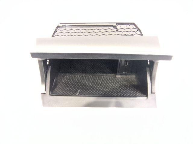 VAG 5G1863391 Cenicero de la consola central  disponible Valladolid