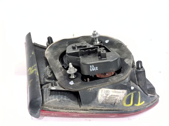 Piloto trasero interior derecho 5K0945094G VAG