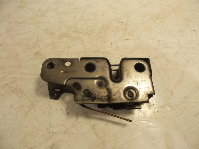 Cerradura de Capot 5N0823509A VAG