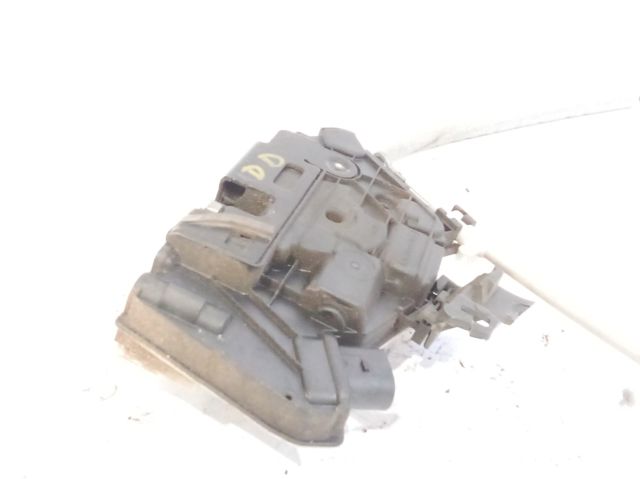 VAG 5N1837016F Cerradura de puerta delantera derecha  en stock Salamanca