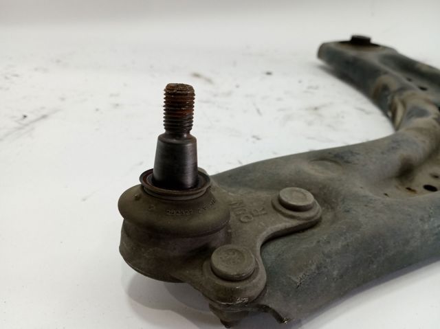 5Q0407152R Brazo inferior derecho de la suspensión delantera comprar Girona