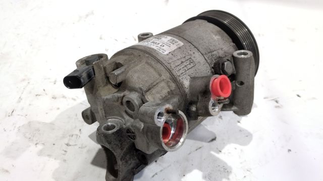 5Q0820803D Compresor de aire acondicionado  disponible Utrera