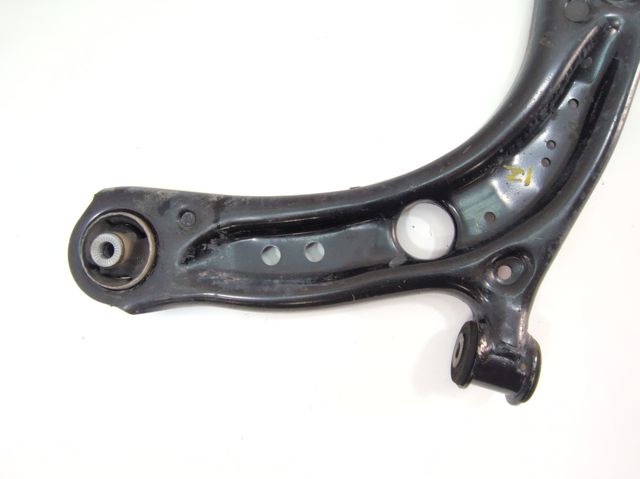 5WA407151 VAG Brazo inferior izquierdo de la suspensión delantera  disponible Alicante