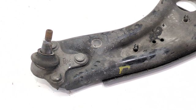 5WA407152 Brazo inferior derecho de la suspensión delantera  disponible Málaga
