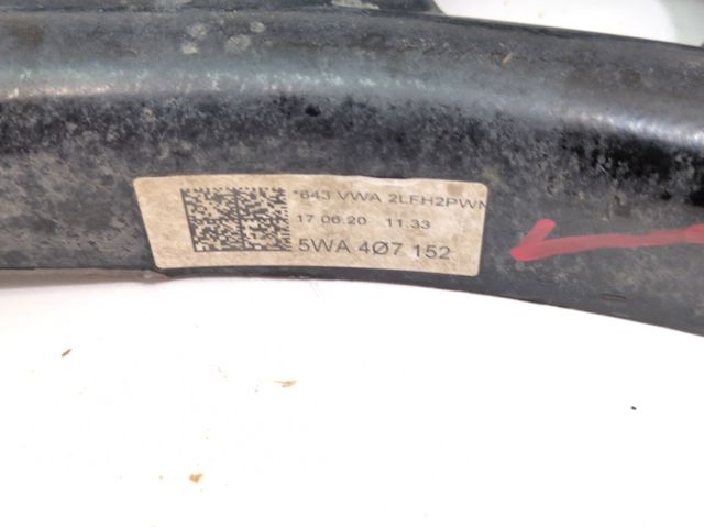 5WA407152 Brazo inferior derecho de la suspensión delantera  disponible Málaga