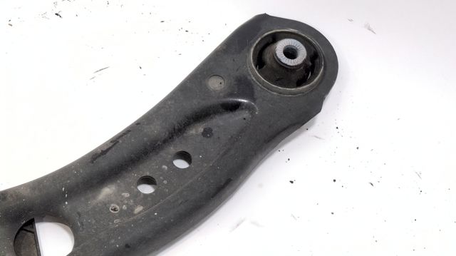 5WA407152 Brazo inferior derecho de la suspensión delantera  comprar en Reus