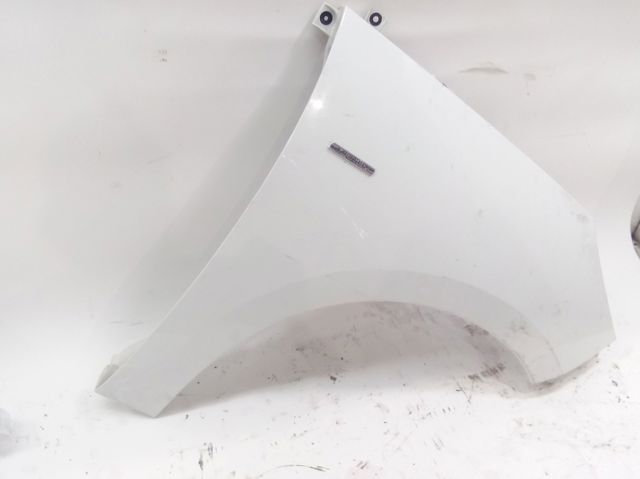 RENAULT 631001414R Aleta  en stock Salamanca