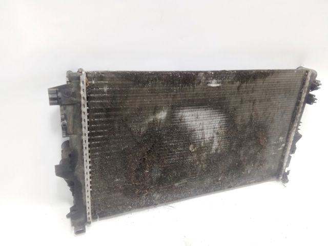 Radiador de agua 6395011101 MERCEDES