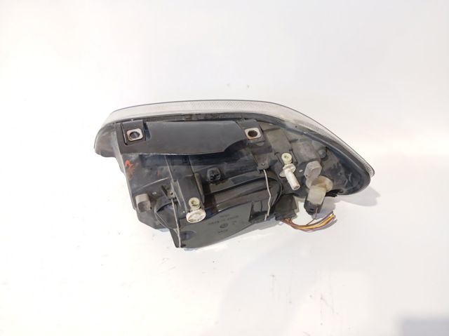 Luz derecha 6K1941044A VAG