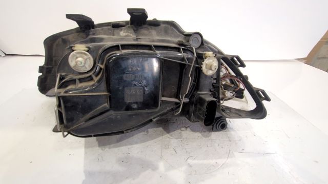 Luz derecha 6L1941022A VAG