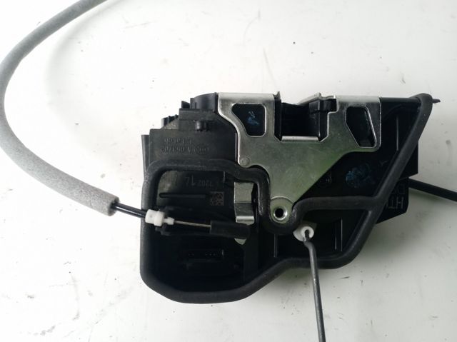7202147 BMW Cerradura de puerta trasera izquierda  en stock Córdoba