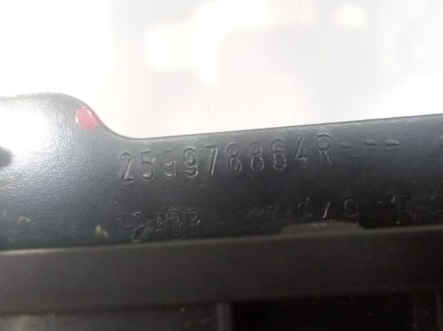 752103198R RENAULT  disponible Vigo