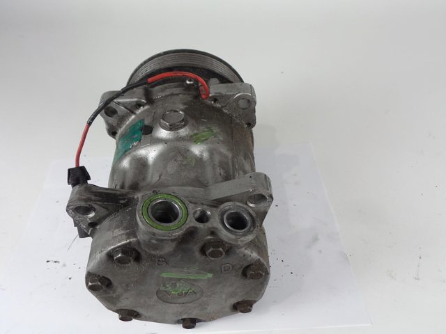 Condensador aire acondicionado 7700272497 RENAULT