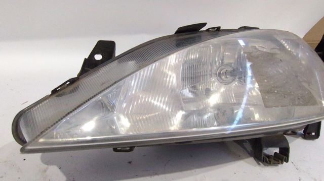 RENAULT 7700427872D Faro izquierdo  en stock Salamanca