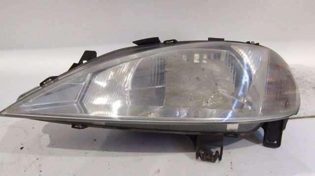 7700427872D RENAULT Faro izquierdo comprar Madrid