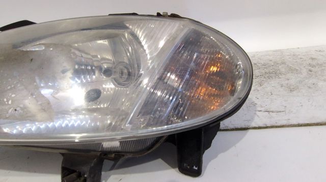 7700427872D RENAULT Faro izquierdo  disponible Alicante