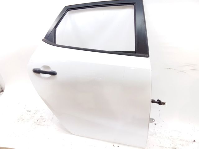 770042R010 HYUNDAI Puerta trasera derecha comprar Alcalá