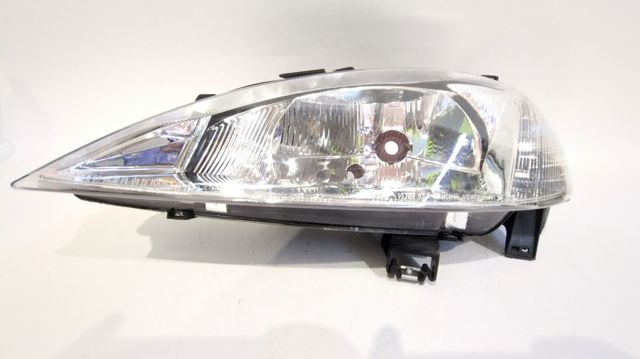 7701047093 Faro izquierdo  disponible Málaga