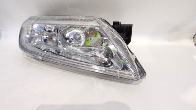 7701048931 RENAULT Faro derecho  comprar en Lleida