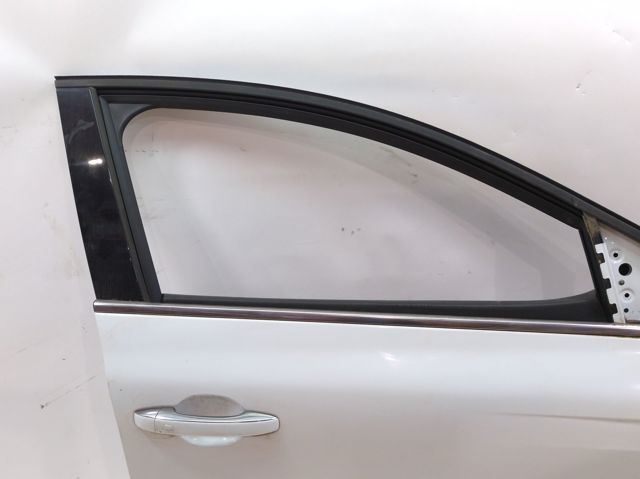 801001148R Puerta delantera derecha  disponible Utrera