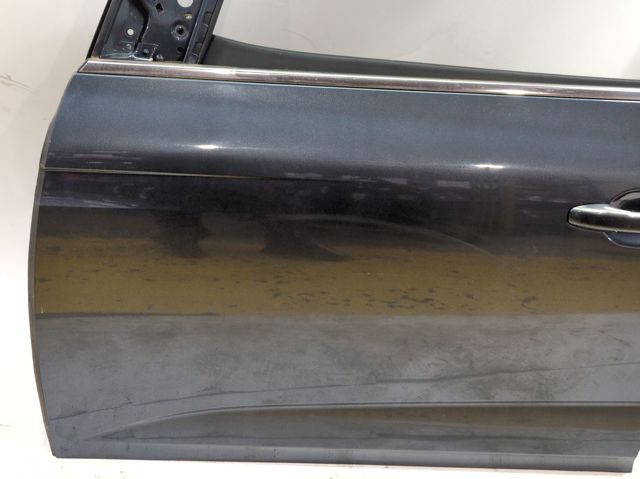 801010705R RENAULT Puerta delantera izquierda  en stock Gandía