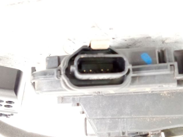 805022764R RENAULT Cerradura de puerta delantera derecha comprar Madrid