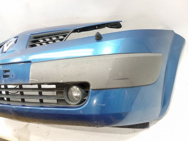 Paragolpes delantero 8200142001 RENAULT