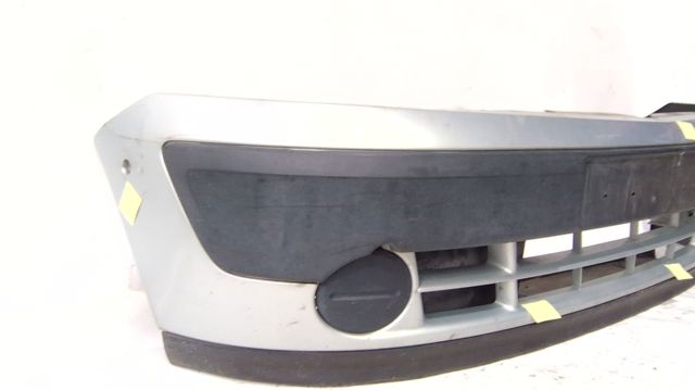 Parachoques delantero 8200152587 RENAULT