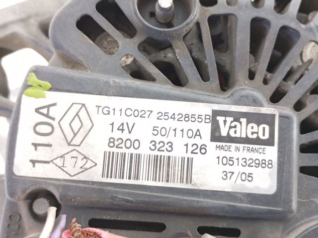 Alternador del motor 8200323126 RENAULT