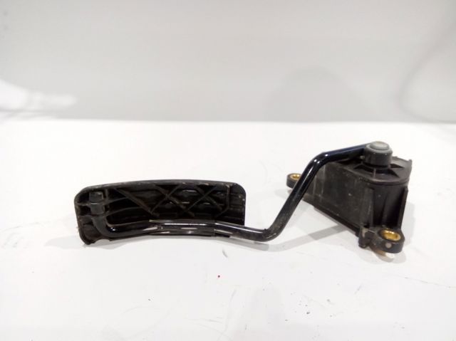 8200436878 Mercedes