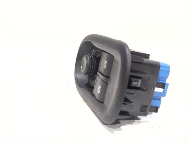 RENAULT 8200476806 Unidad de control de elevalunas delantera izquierda  comprar en Murcia