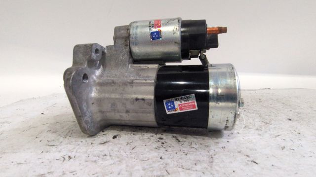 8200584675 Motor de arranque  disponible Utrera