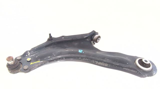 RENAULT 8200586561 Brazo inferior izquierdo de la suspensión delantera  comprar en Albacete