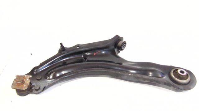 8200586561 Brazo inferior izquierdo de la suspensión delantera  en stock Castellón