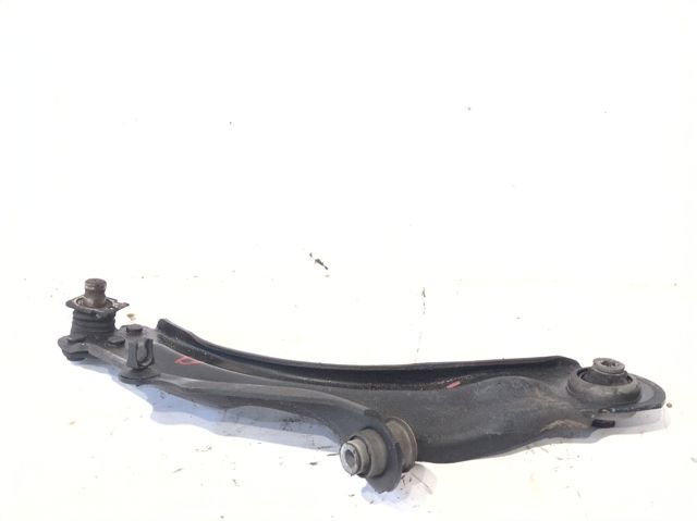 8200586567 Brazo inferior derecho de la suspensión delantera comprar Sevilla