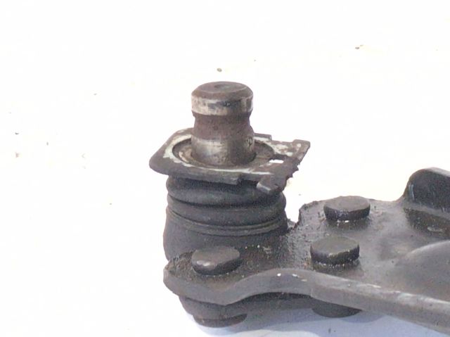 8200586567 Brazo inferior derecho de la suspensión delantera  comprar en Zaragoza