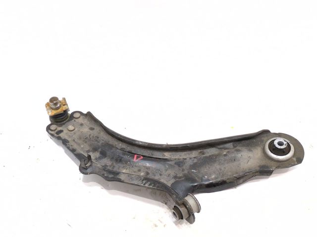 RENAULT 8200586567 Brazo inferior derecho de la suspensión delantera comprar Pamplona