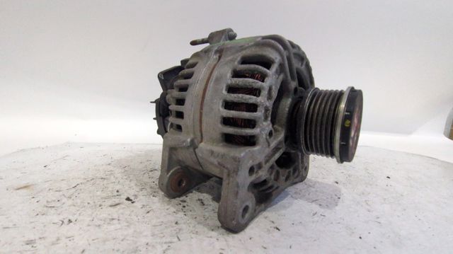 8200660033 RENAULT Alternador  en stock Gandía