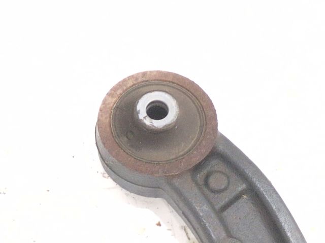 RENAULT 8200688871 Brazo inferior izquierdo de la suspensión delantera comprar Pamplona
