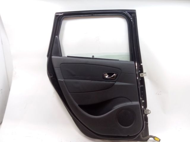 821017991R RENAULT Puerta trasera izquierda  comprar en Oviedo