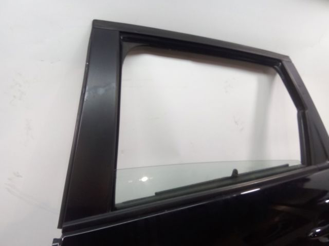 821017991R RENAULT Puerta trasera izquierda comprar Madrid