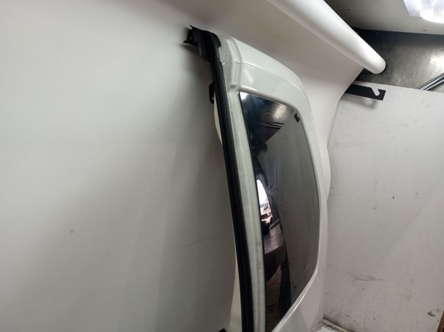 PEUGEOT 8703E4 Puerta trasera derecha batiente de furgoneta comprar Tarragona