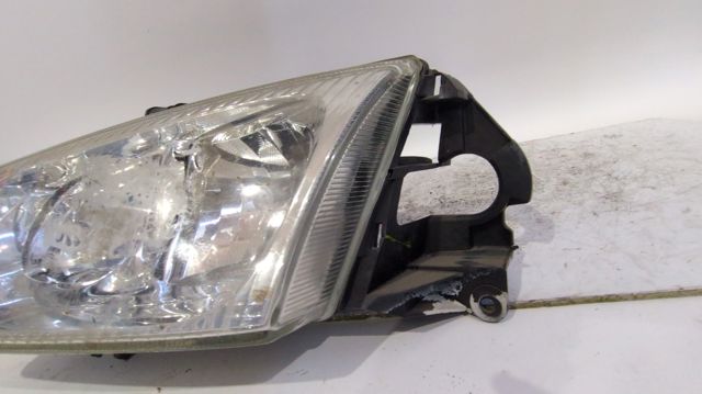 Comprar Faro izquierdo Nissan Almera II N16 a bajo precio