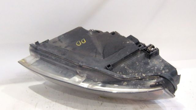 Luz derecha 8E0941004AJ VAG