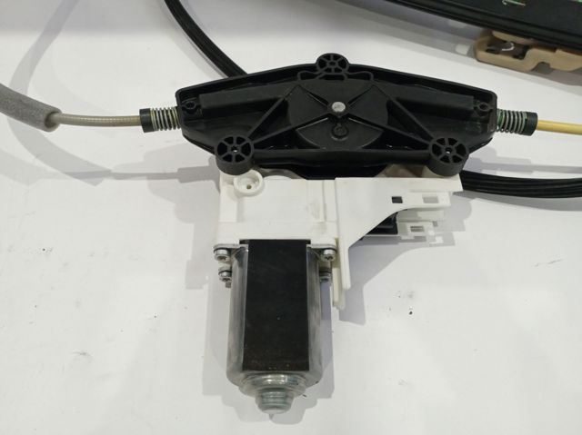 Mecanismo de elevalunas delantero derecha Audi A4  desde 53,72 €