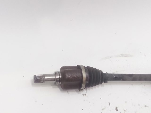 Semieje delantero izquierdo 8V513B437AAC FORD