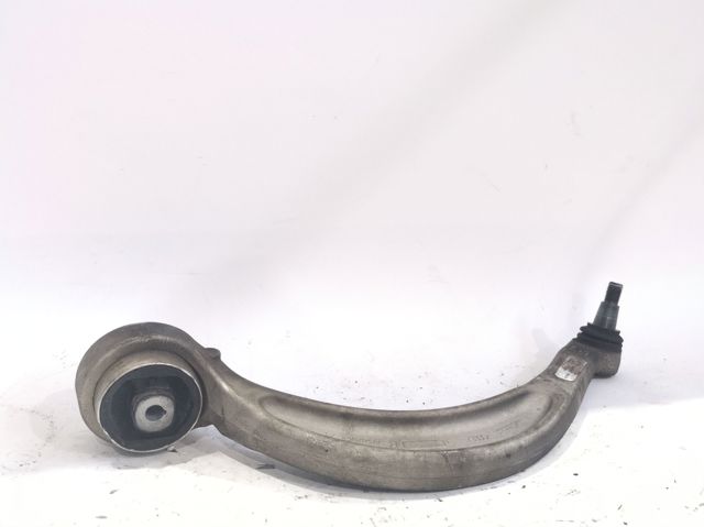 Brazo inferior derecho de la suspensión delantera 8W0407694A VAG