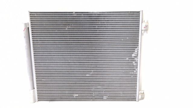 RENAULT 921006951R Condensador de aire acondicionado  disponible Valladolid