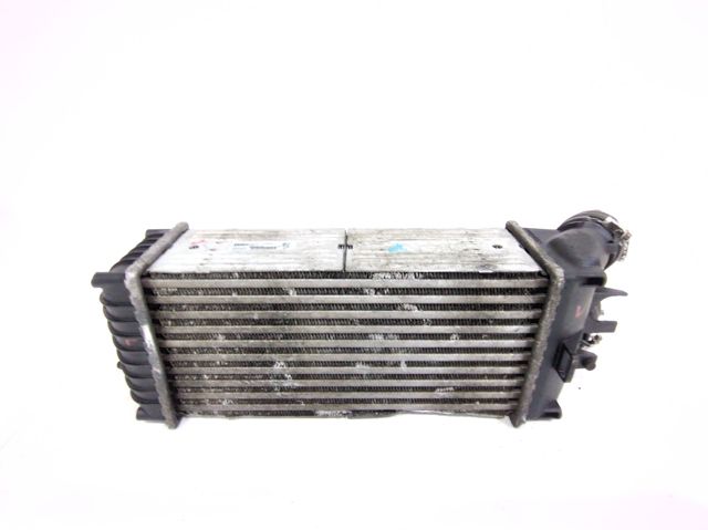 Radiador de aire, intercooler 9645965180 PEUGEOT